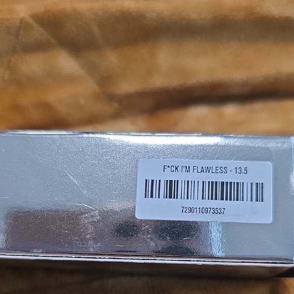 IL MAKIAGE F*CK I'M FLAWLESS
Multi-Use Perfecting Concealer - Picture 4 of 7